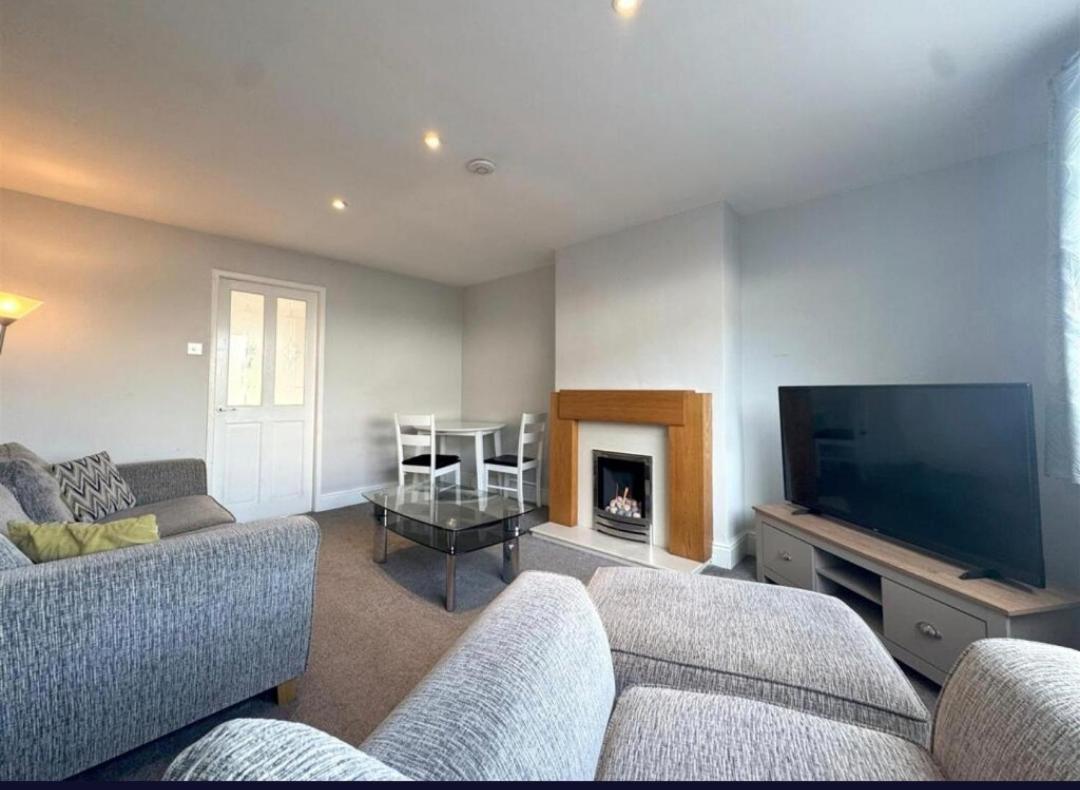 Apartmán Cosy Brighouse 3 Bed House-Great For Contractors Exteriér fotografie